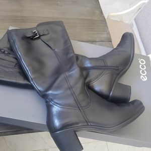 ECCO Adjustable leather boots
